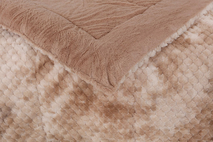 1 PC Double Fluffy Velvet Quilt NCS 168 - Nishat Creative Store