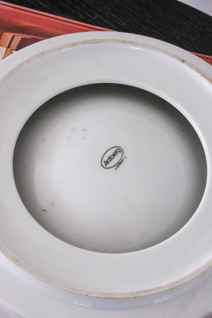 Chunky white bowl