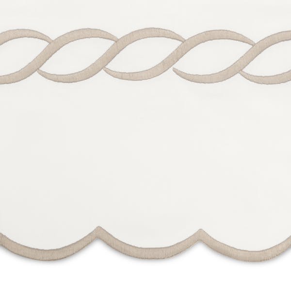 Classic Chain Scallop Bed Linens