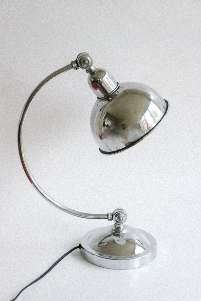 Desk lamp