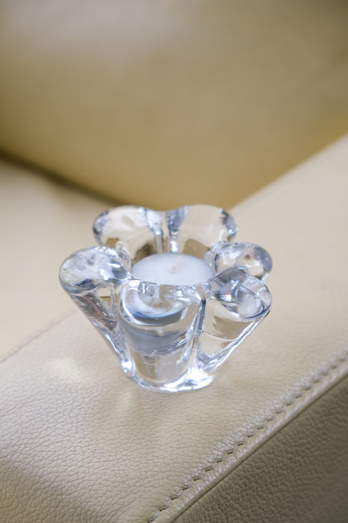 Flower candle holder