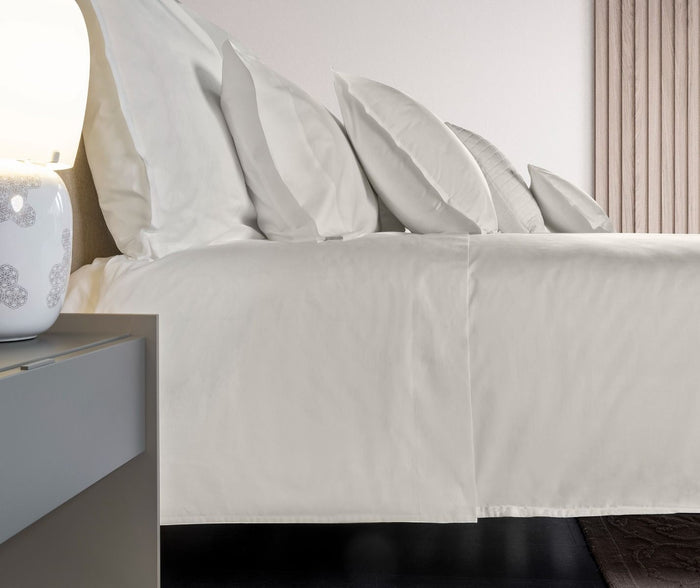 Nuvola Lineare Sateen Bed Collection