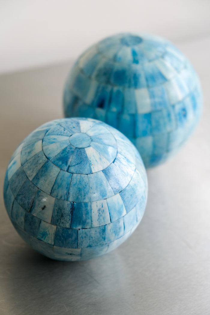 Set of three decorative mosaique balls