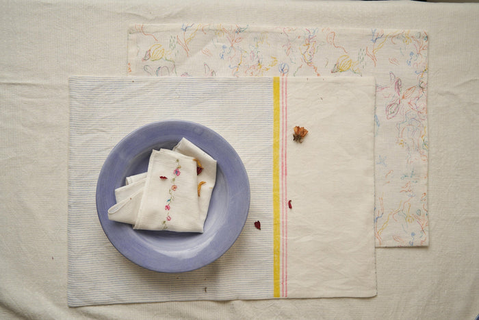 TABLE MAT SET