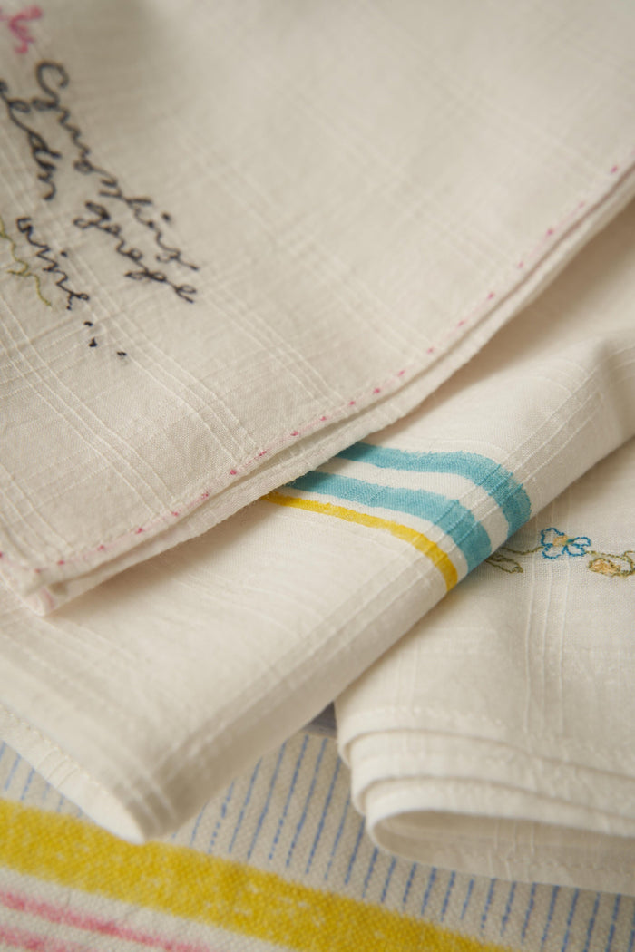 TABLE NAPKIN SET