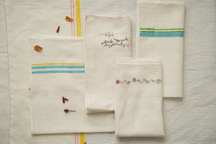 TABLE NAPKIN SET