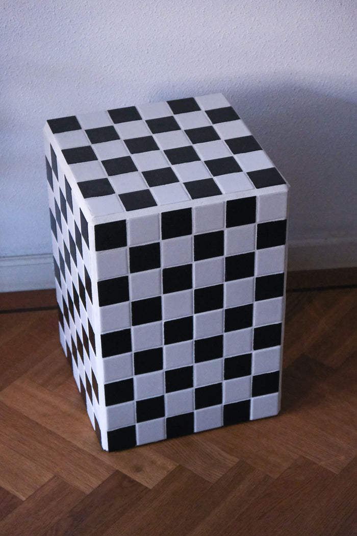 Tile table