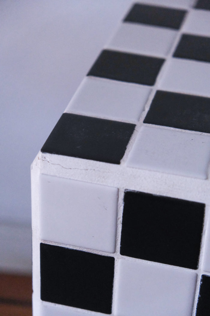 Tile table